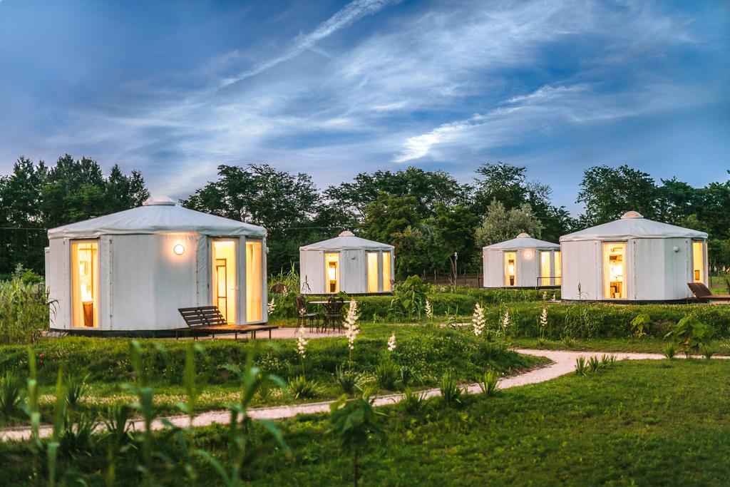Homoki Lodge Bed & Beyond Glamping (Adults Only) Ruzsa Exteriör bild
