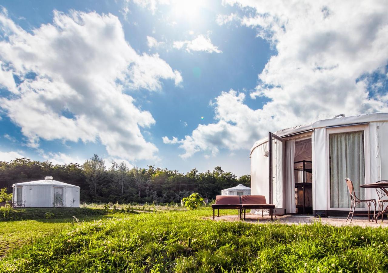 Homoki Lodge Bed & Beyond Glamping (Adults Only) Ruzsa Exteriör bild