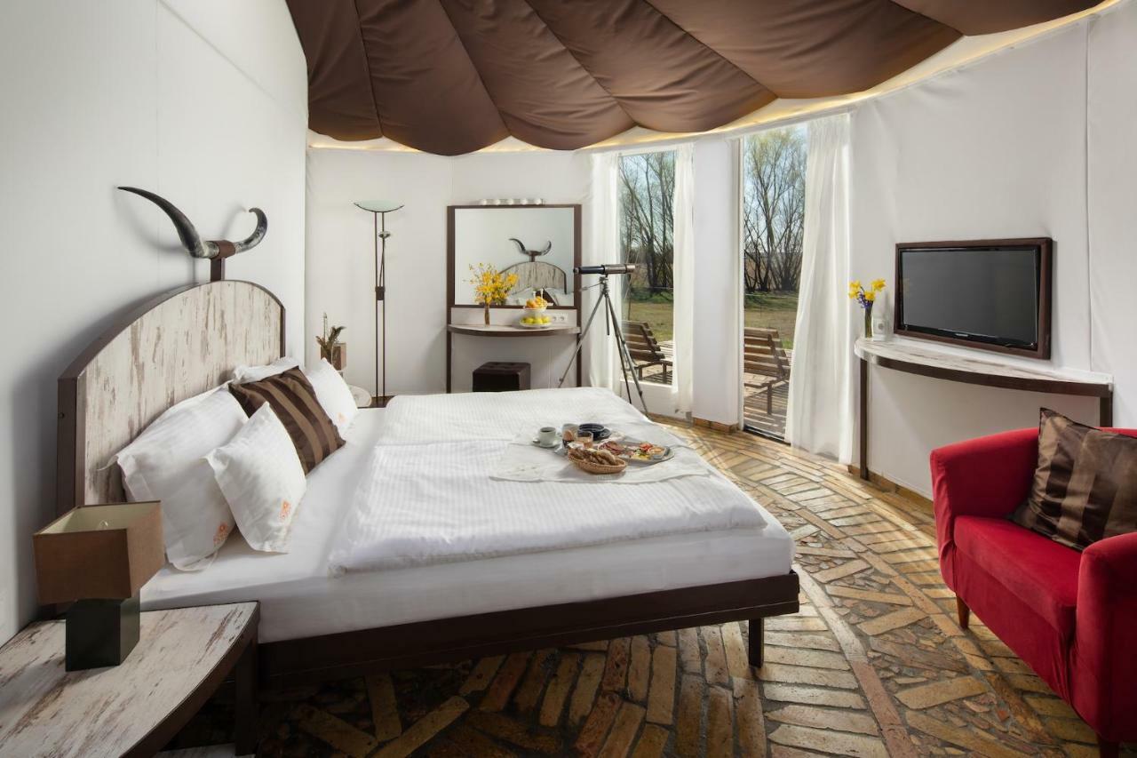 Homoki Lodge Bed & Beyond Glamping (Adults Only) Ruzsa Exteriör bild